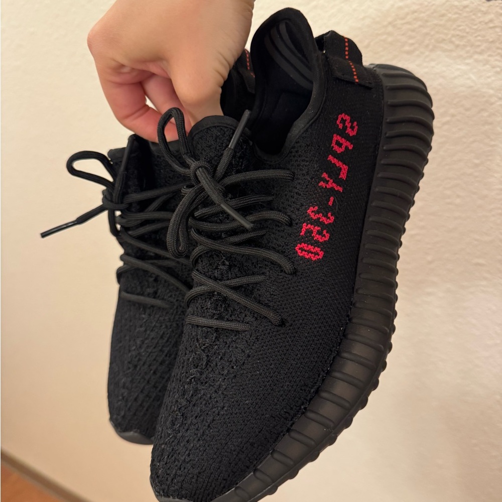Yeezy boost 350 V2 black and red